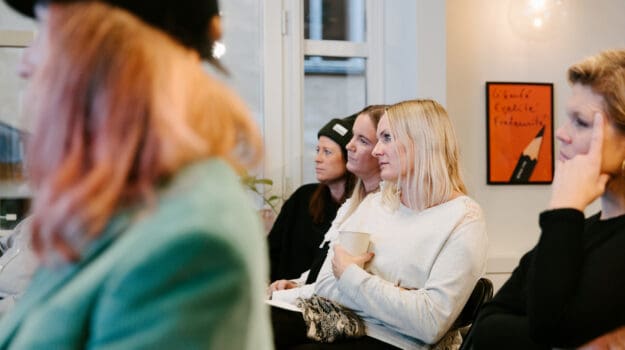 Vimmelbilder från höstens första casefrukost